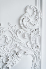 Luxury white wall design bas-relief with stucco mouldings roccoco element