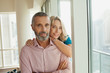 © phocal Media - Portrait of couple at home.