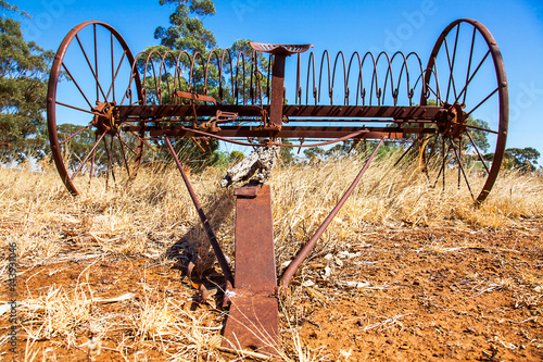 Alte Landwirtschaftliche Gerate In New South Wales Australien Kaufen Sie Dieses Foto Und Finden Sie Ahnliche Bilder Auf Adobe Stock Adobe Stock