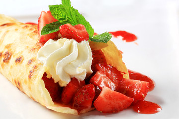 Sticker - Crepe with fresh strawberries