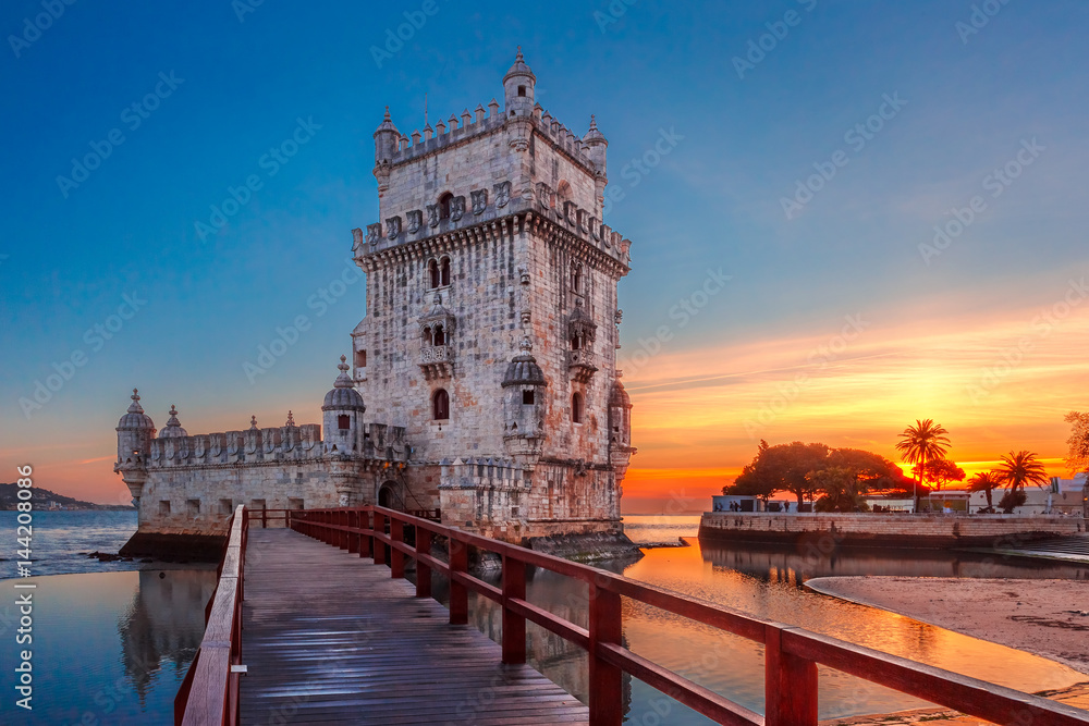 Belem Tower or Tower of St Vincent on the bank of the Tagus River at scenic sunset, Lisbon, Portugal - obrazy, fototapety, plakaty 