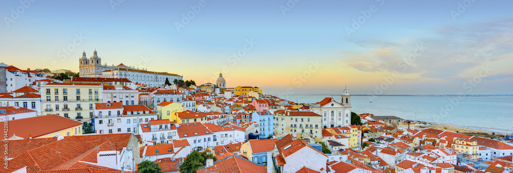 Obraz na płótnie Lisbon Historical City Panorama, Alfama architecture w salonie