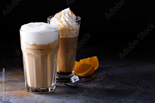 Photographie Coffee latte and viennese coffee with whipped cream
