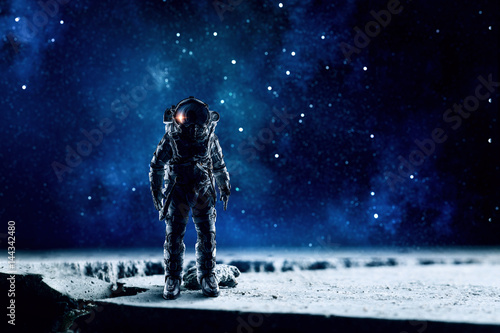 astronauta-w-kosmosie