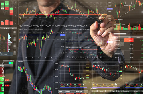 Fotografie, Obraz businessman working with virtual investing screen