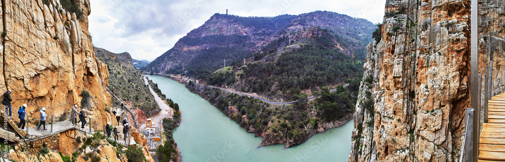 Caminito del Rey and Valle del Hoyo, Desfiladero de los Gaitanes, Panorama - obrazy, fototapety, plakaty 