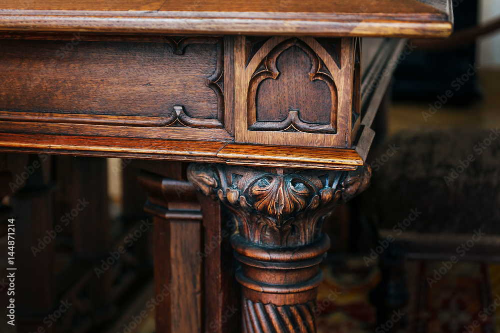 Part of antique wooden table - obrazy, fototapety, plakaty 