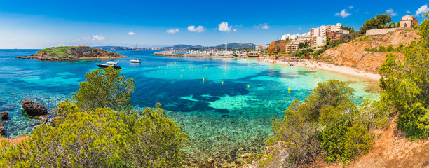 Wall Mural - Spanien Urlaub Mittelmeer Küste Mallorca Strand Puerto Portals Nous Platja de l'Oratori