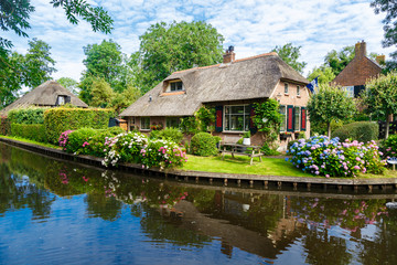 Wall Mural - Giethoorn Village Scene