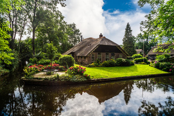 Sticker - Giethoorn Village Scene