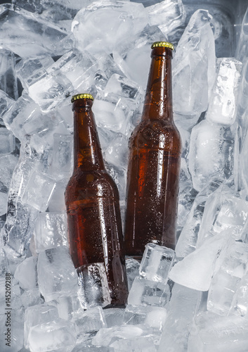 Naklejka - mata magnetyczna na lodówkę Bottles of beer on ice