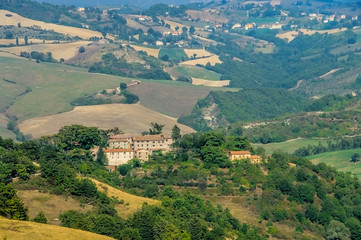 Poster - Umbrien Landschaft mit altem Haus - Umbria landscape and old building