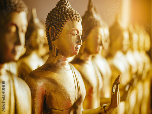 Zdjęcie XXL Gold Buddha Statue Religion Antique collection