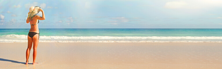 Wall Mural - Woman on the beach