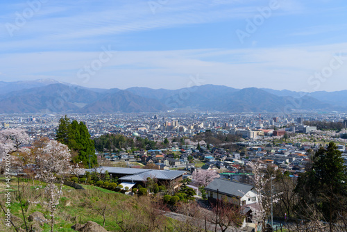 長野 桜と町並み 善光寺雲上殿からの眺め Stock Photo Adobe Stock 長野 桜と町並み 善光寺雲上殿からの眺め Stock Photo Adobe Stock
