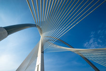 Seri Wawasan Bridge Is A Cable-stayed Bridge. The Main Span, 165m Long, Is Supported By 30 Pairs Of Forward Stay Cables