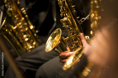 Obrazy saksofon  szczegoly-orkiestry-muzycznej