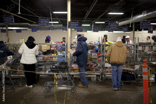 Clients Shop At St Vincent De Paul Food Pantry In Indianapolis