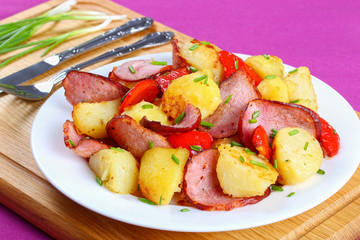 Canvas Print - Potato fried with ham and red pepper