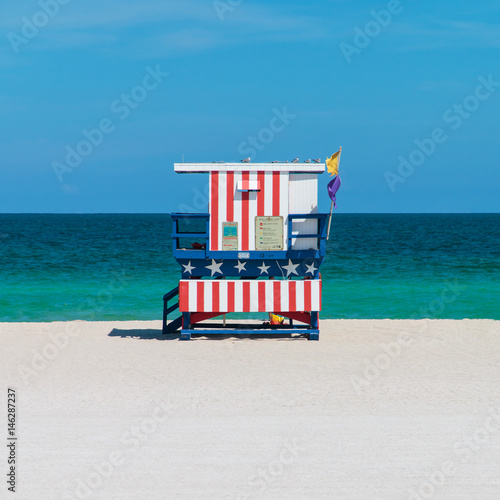 Rettungsschwimmer Baywatch Hutte Am Strand Von Miami Florida Usa
