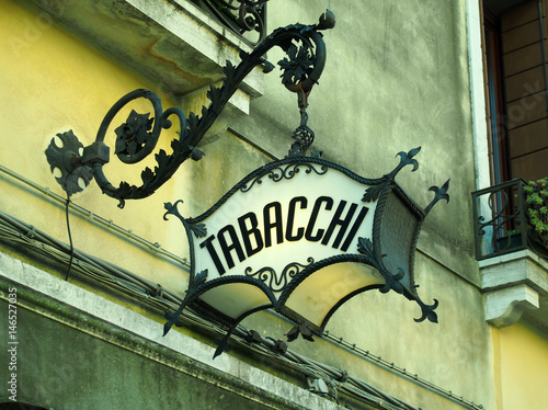 Fotomural old ornate deco italian tobacconist sign tabacchi = tobacco