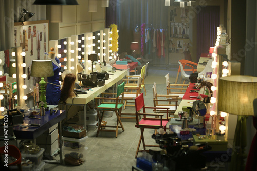 Fotomural the empty backstage room among a fashion show