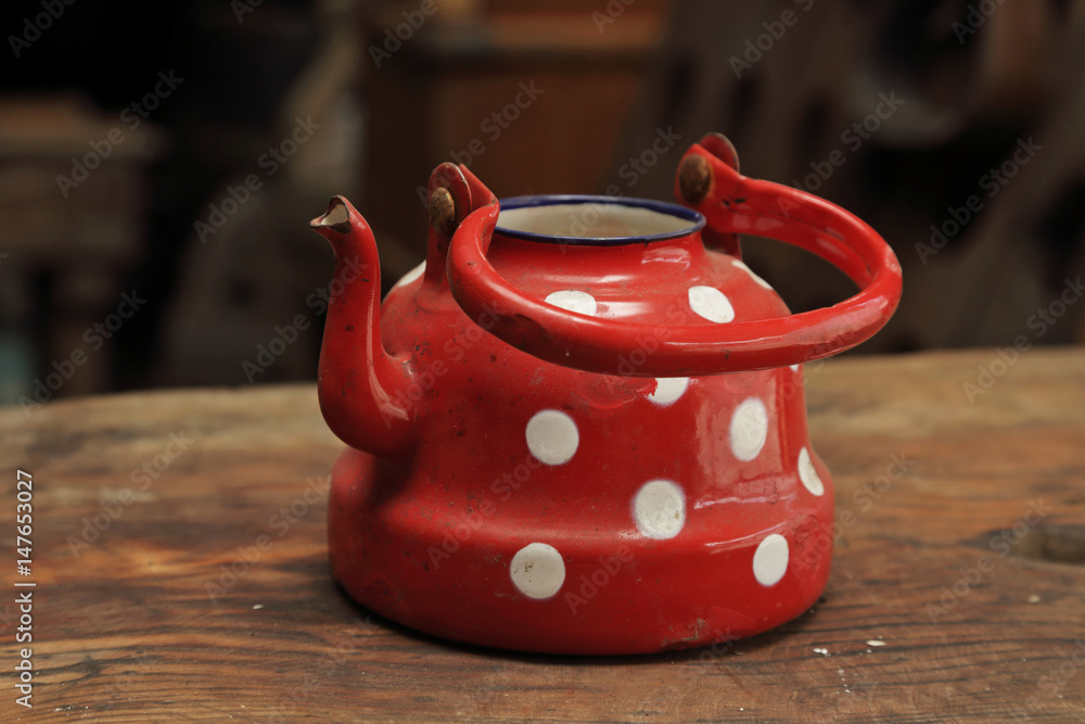Cafetière bouilloire émaillée rouge