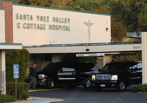 Michael Jackson S Vehicles Park In Front Of Santa Ynez Valley