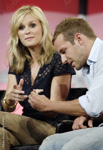 Kitchen Confidential Cast Member Bradley Cooper Looks At Fellow