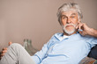 © Jonas Glaubitz - Senior im Wohnzimmer