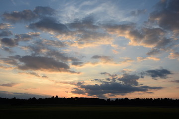 Poster - Abendhimmel, Abend, himmel, abends, sonnenuntergang, dämmerung, abenddämmerung, wolke, wolken, wiese, wiesen, landschaft