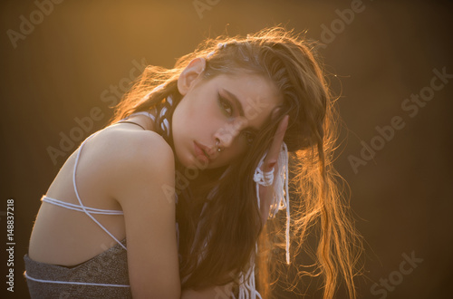 Fotomural beautiful brunette girl, priestess of sun in ethnic style