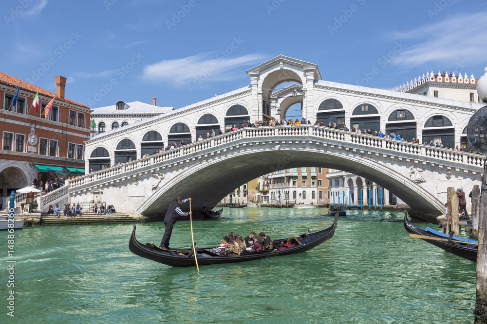 View of the Grand canal and the Rialto bridge. Venice, Italy - obrazy, fototapety, plakaty 