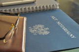 Signing up notarial act. "Akt notarialny" means "notarial act".