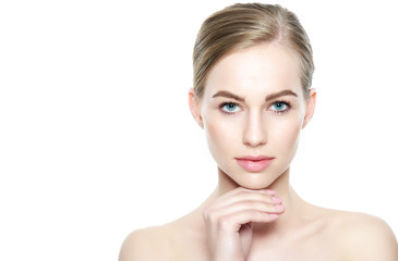 Wall Mural - pretty girl with blue eyes and blond hair, with naked shoulders, looking at camera smiling. model wi
