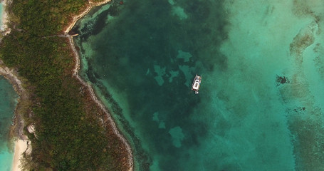 Poster - Top View of Catamaran on a Coral Reef in Bahamas	