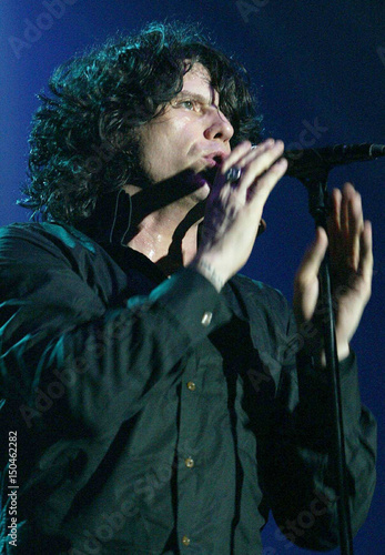 Astbury Lead Singer Of The Doors Of The 21st Century Performs