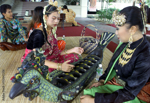 malaysian women