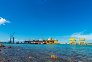 port loading job by crane Trade Port Shipping