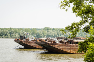 Naklejka na meble Tankers on the Danube river 