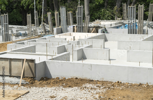 住宅 工事現場 基礎工事 ベタ基礎土台完成イメージ Stock Photo Adobe Stock 住宅 工事現場 基礎工事 ベタ基礎土台完成イメージ Stock Photo Adobe Stock