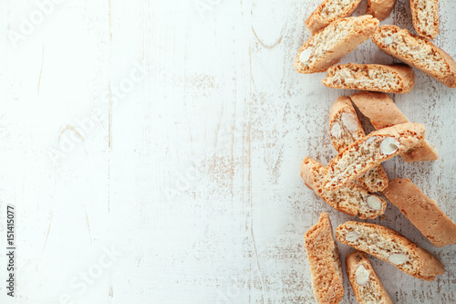 Fotomural Cantucci on wooden background