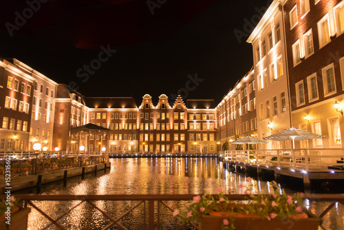 ハウステンボスの中ホテルヨーロッパの夜景 Adobe Stock でこのストック画像を購入して 類似の画像をさらに検索 Adobe Stock