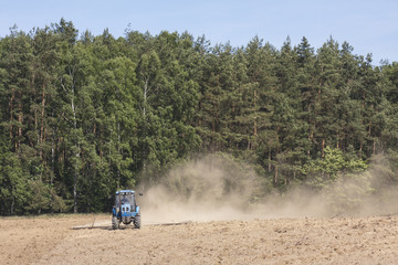 Tractor plough