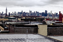 Manhatan Skyline Viewd From Brooklyn