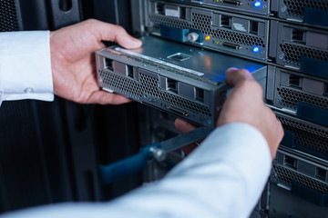 Blade server being in hands of a professional technician