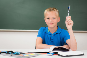 Poster - schüler meldet sich zu wort