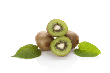 Wall Mural - Kiwi isolated on white background