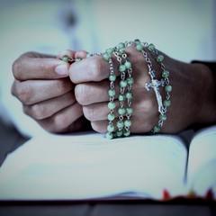 Canvas Print - Praying hands of woman with rosary and bible
