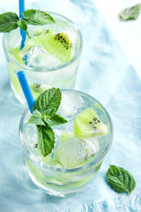 Canvas Print - Kiwi drink (cocktail)